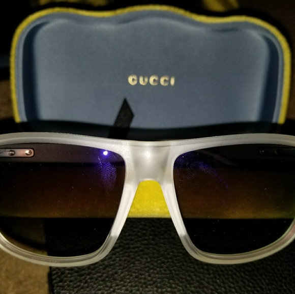 GUCCI SUNGLASSES - Picture 8 of 8